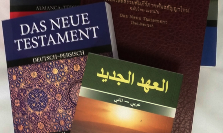Zweisprachige Neue Testamente